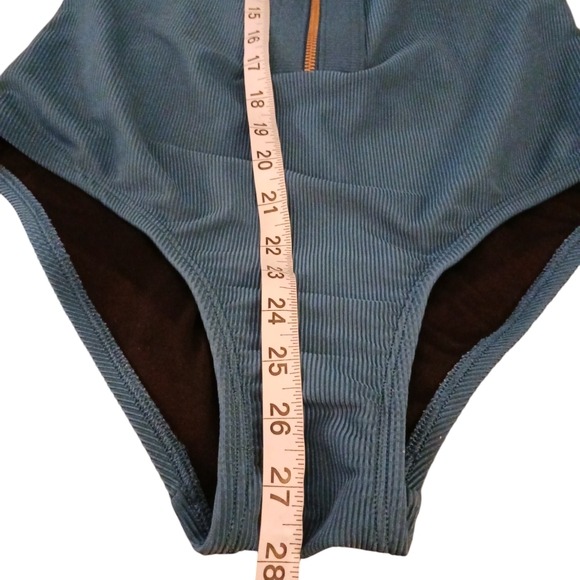 KONA SOL one piece swimsuit. Womens. Size Medium. Color Blue. - Picture 6 of 8